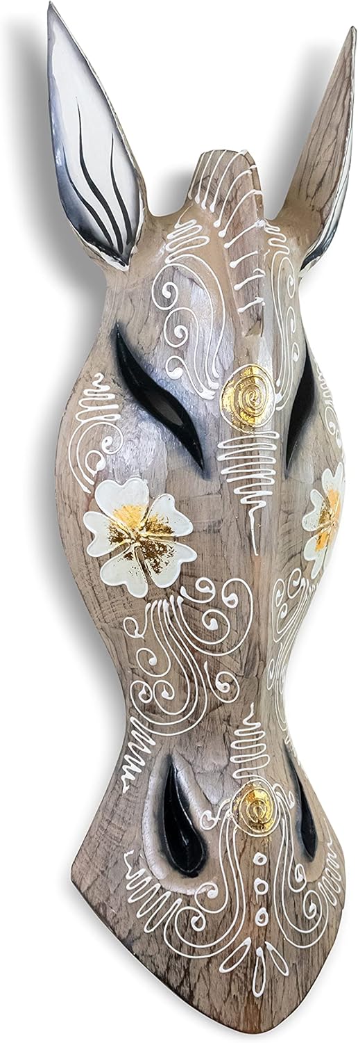 G6 Collection Wooden Whitewashed Giraffe Wall Decor