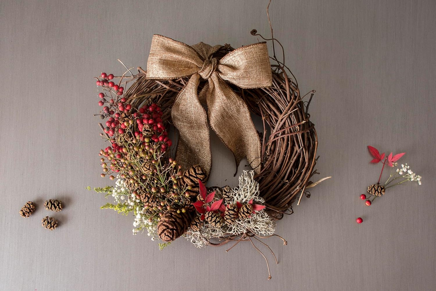 SuperMoss Natural Grapevine Wreath - 12 Inch Rustic Door Decor
